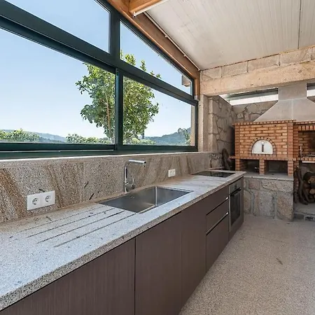 Fernandes Yellow Chalet *