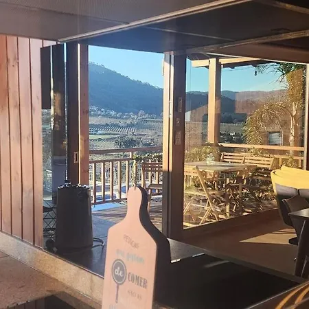 Fernandes Yellow Chalet